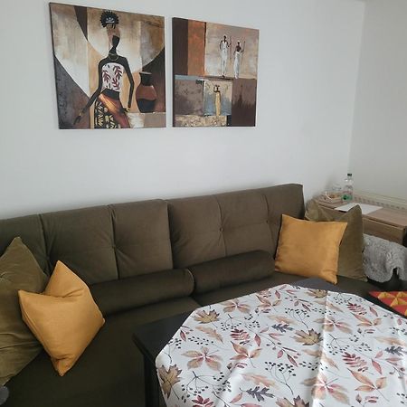 I24Rooms - Gaestezimmer Mit Eigenem Garten Legau Exterior foto