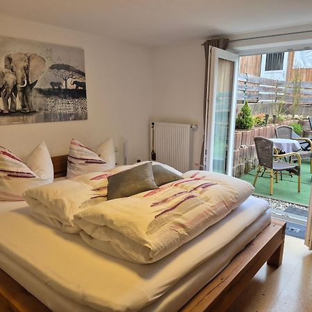 I24Rooms - Gaestezimmer Mit Eigenem Garten Legau Exterior foto