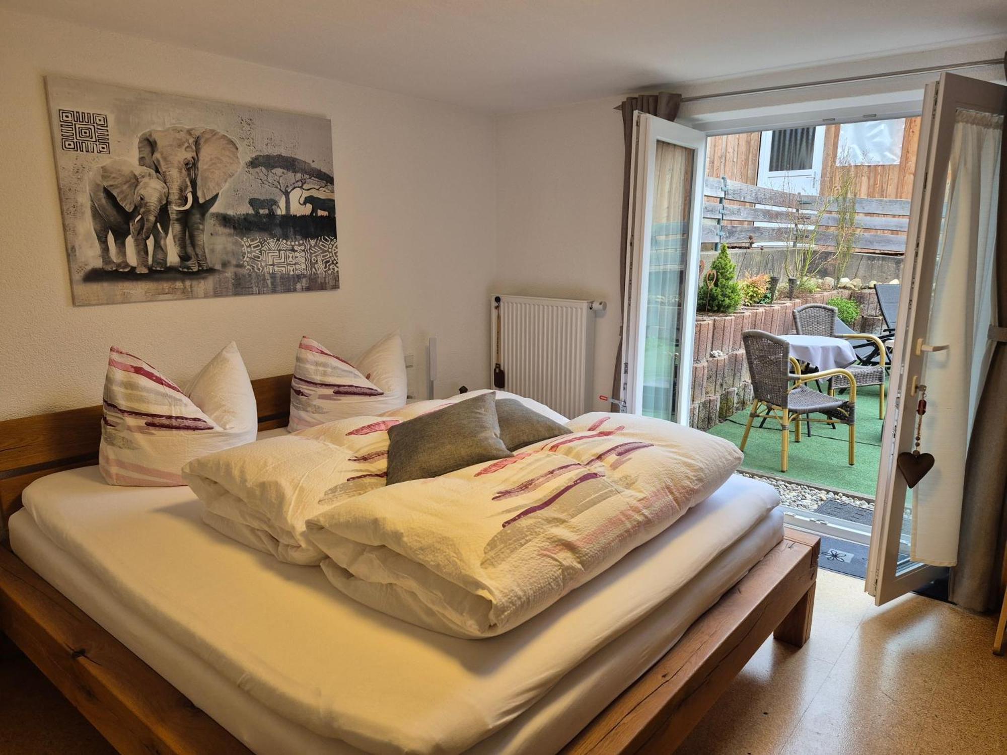 I24Rooms - Gaestezimmer Mit Eigenem Garten Legau Exterior foto
